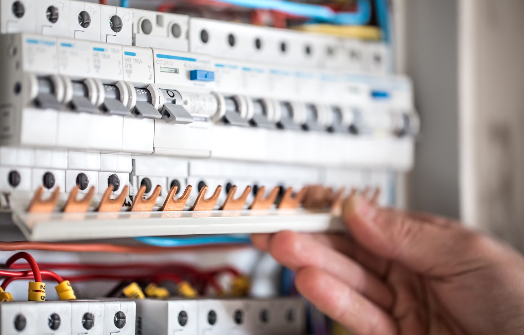 Energizando a Eficiência Estratégias Avançadas em Comando Elétrico